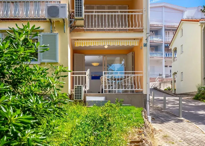 Apartman More شقة